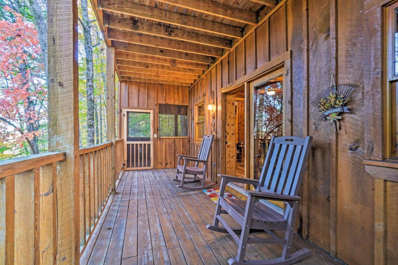 Grin N Bear It Cabin With Hot Tub And Fire Pit! 鸽子谷 外观 照片